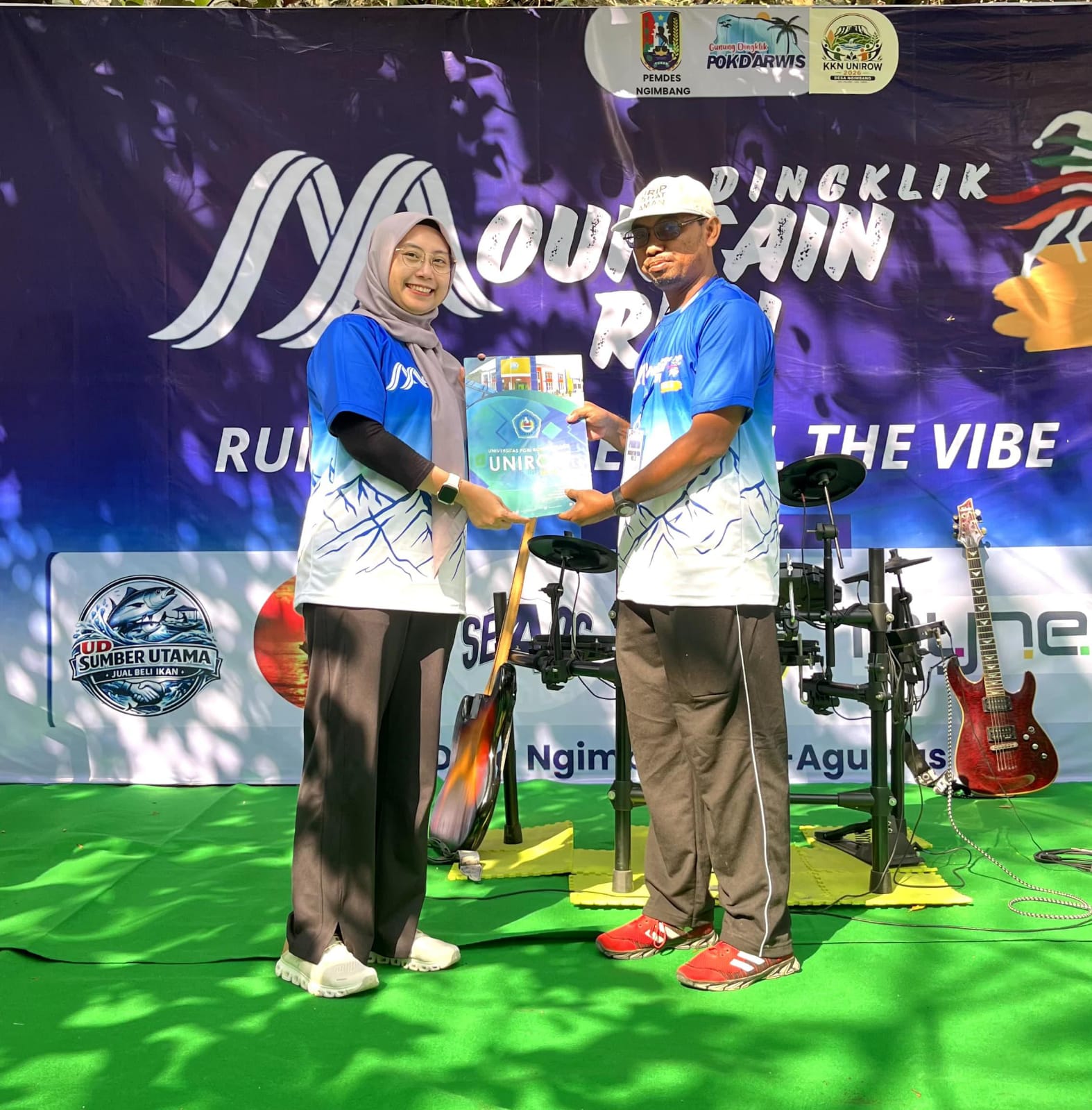Kades Ngimbang Minta Unirow Jadikan Desanya Sebagai Desa Binaan